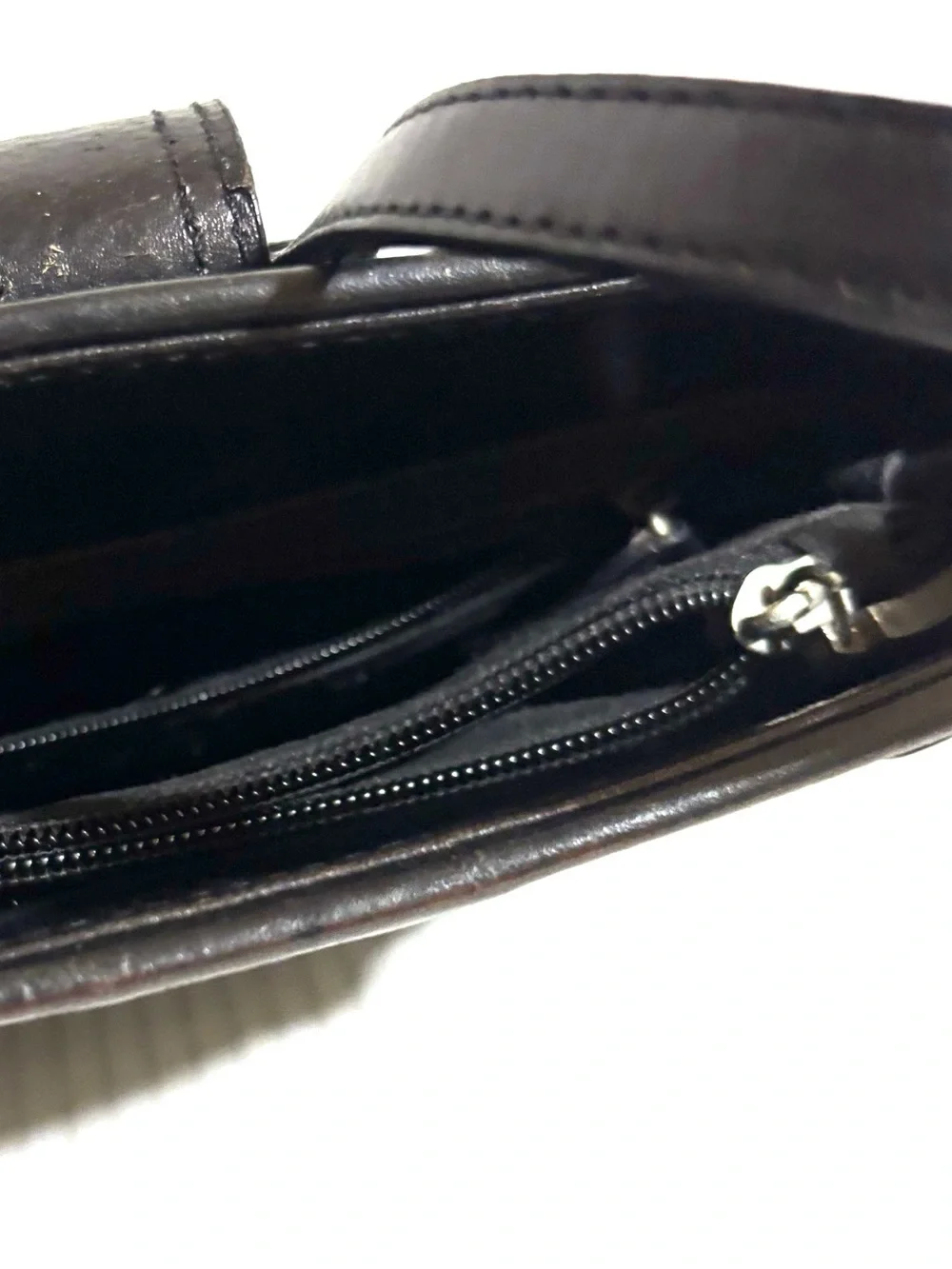 Classic Black Leather Crossbody Bag with Buckle Strap